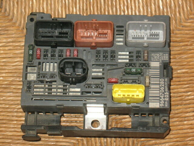 Centralina fusibili peugeot 308 1.6 hdi vBSM R05 00