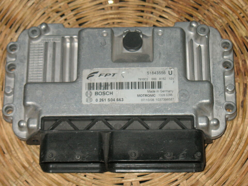 ECU Fiat Linea 1.4 16V BOSCH 0261S04663 FPT 51843556 ME7 9.10
