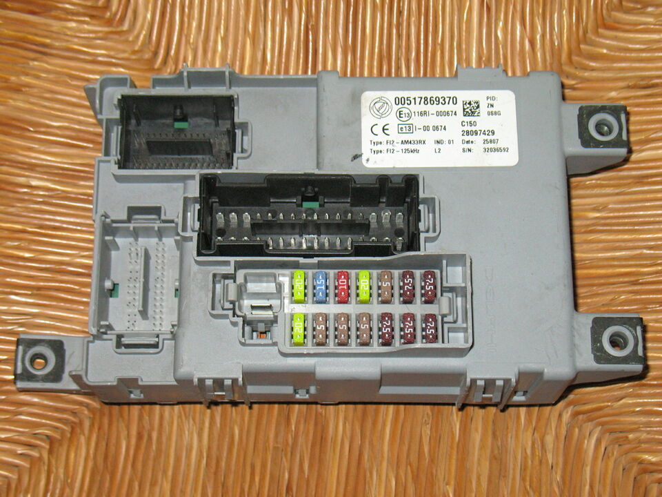 ECU BODY FIAT 500 1.3 1.4 00517869370 517869370 28097429