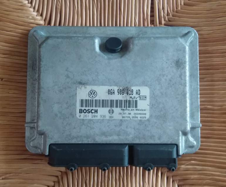 Ecu centralina vw new beetle 2.0 0261204936 06A906018AD