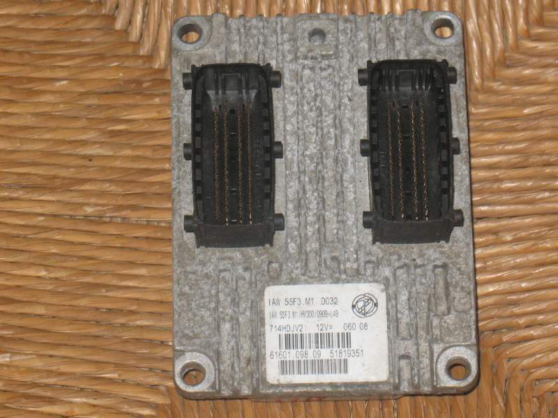 Ecu centralina motore fiat iaw 5sf3.m1 hw300 51819351