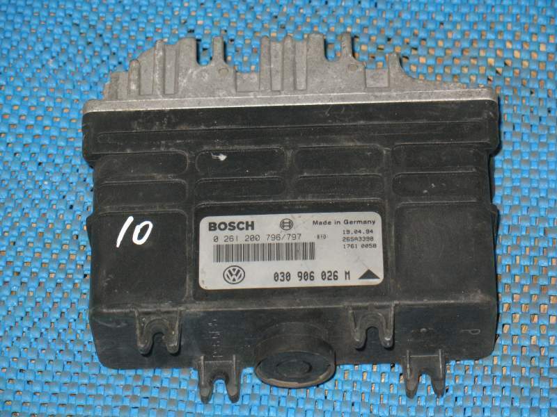 ECU VW VOLKSWAGEN POLO 1.0 AAU 030906026M 0261200796 /797
