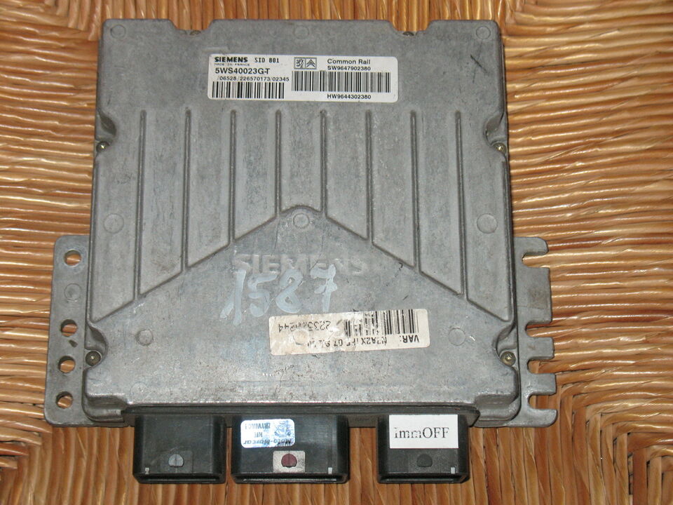 Citroen Xsara 2.0 5WS40023G-T SW9647902380 Sid801 HW 9644302380