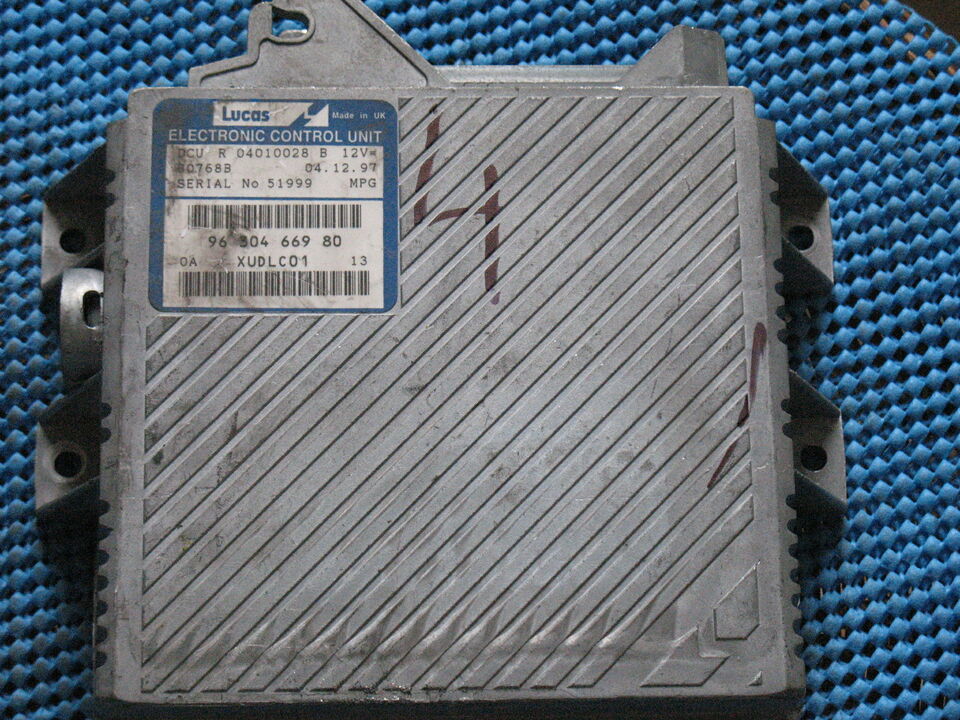 ECU Peugeot 406 2.1 TD DCU 963046698 R04010028B R 04010028 B