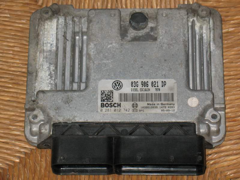 ECU VW VOLKSWAGEN PASSAT 1.9 TDI 0281012742 EDC16U34 03G906021DP