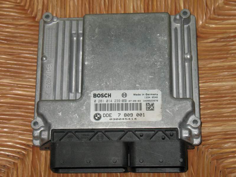 BMW X3 118 E87 E90 ECU BOSCH EDC17C06 0281014239 DDE7809001