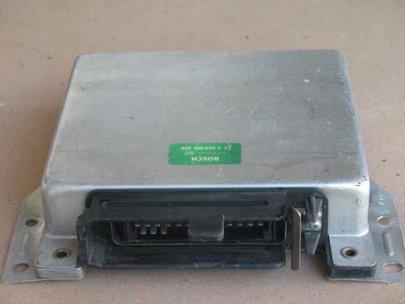 0280001300 ECU BMW E28 E23 525 528 728 Bosch 0280001300 BMW 528i
