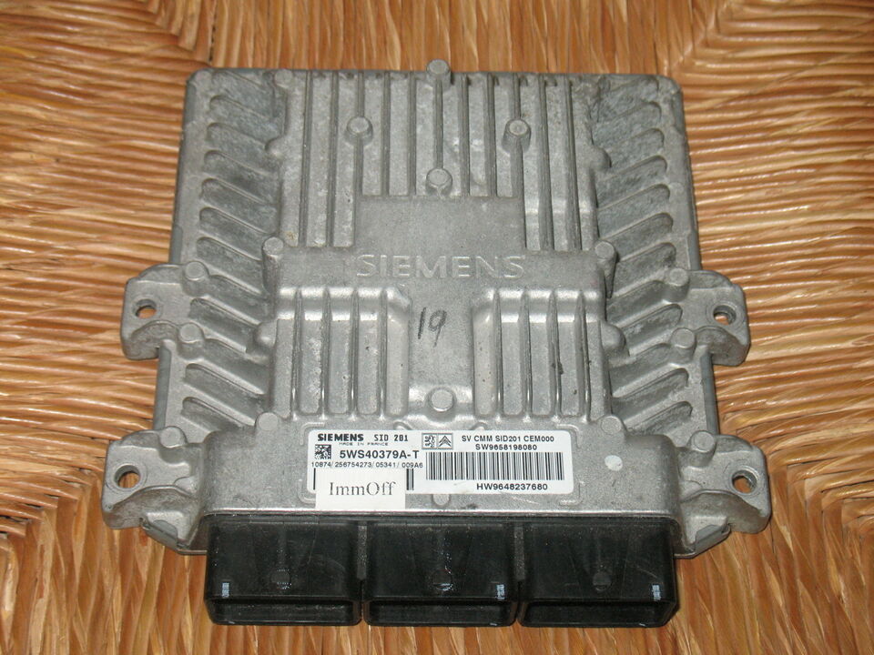 PEUGEOT Citroen 407 607 2.7 HDI ECU 5ws40379a-t SIEMENS SID 201