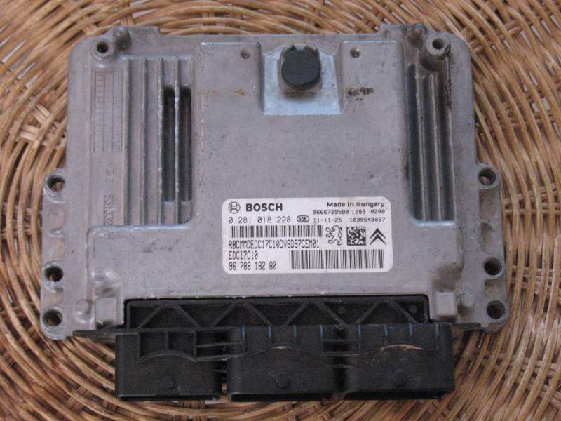 ECU CITROEN BERLINGO BOSCH 0281018228 99678818280 EDC17C10