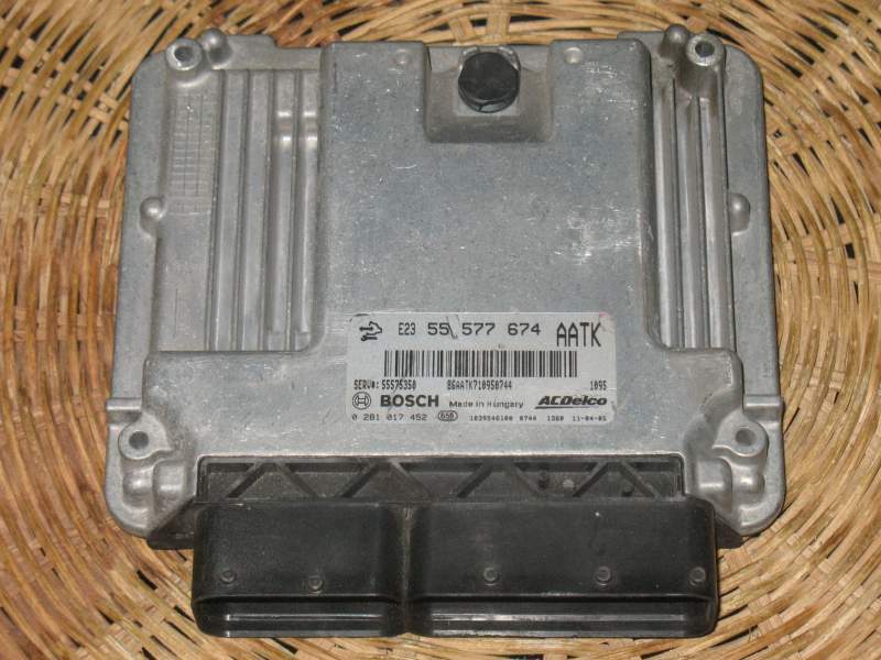 Ecu opel insignia 2.0 cdti bosch 0281017452 55577674 AATK EDC17C18