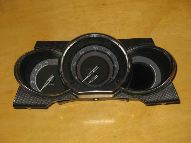 Quadro strumenti citroen ds3 98041360xt a2c30935000