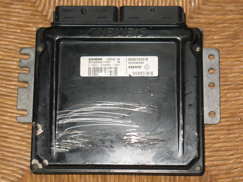 ECU RENAULT SCENIC SIRIUS 34 S118301104B 8200124318 8200080285