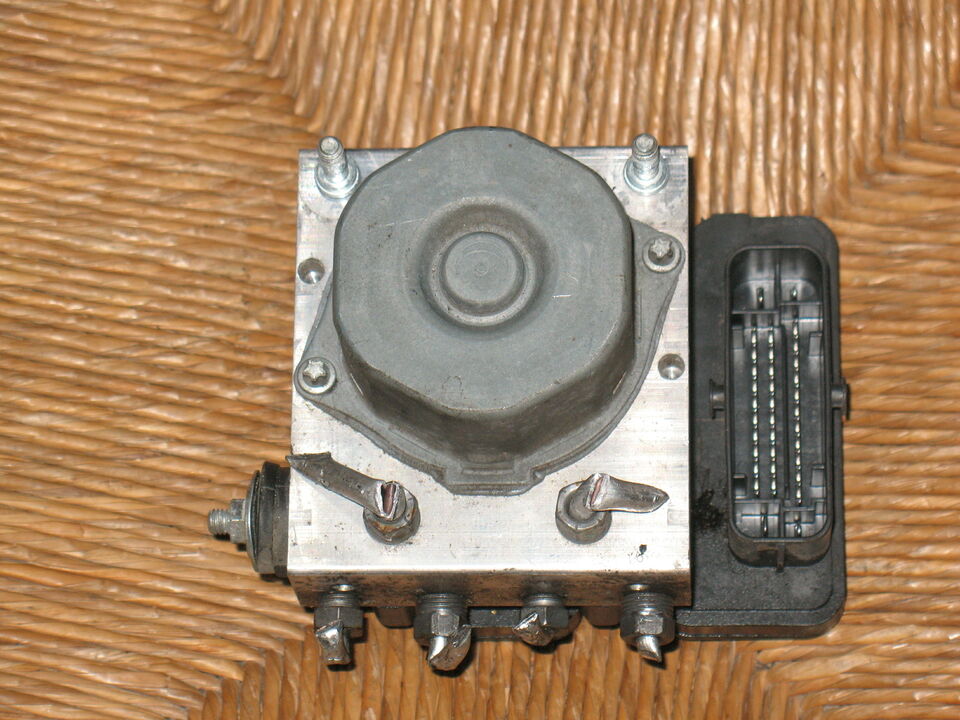 POMPA ABS RENAULT CLIO SANDERO 0265956285 2265106516 476605492R