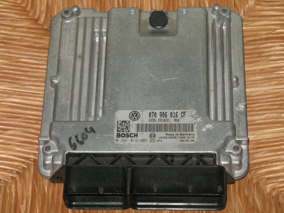 ECU motore VW Transporter T5 2.5TDI 0281012909 EDC16U31-4.51