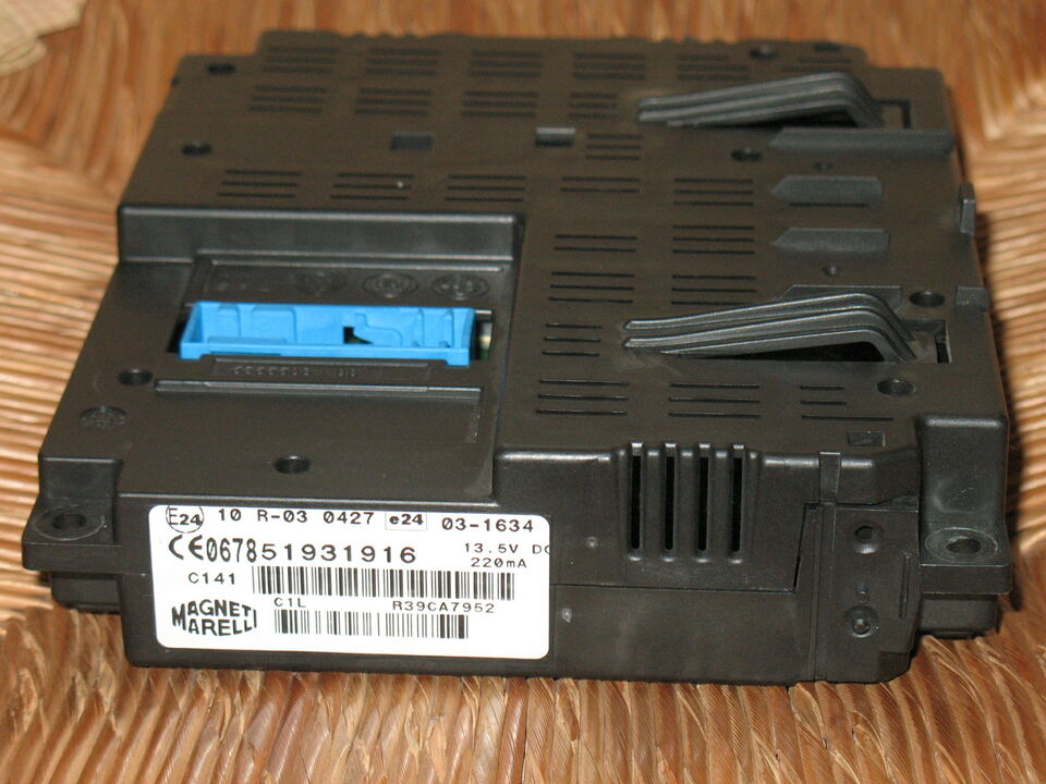 Fiat bravo genuine Blue&Me ecu 51931916 LANCIA DELTA FIAT BRAVO