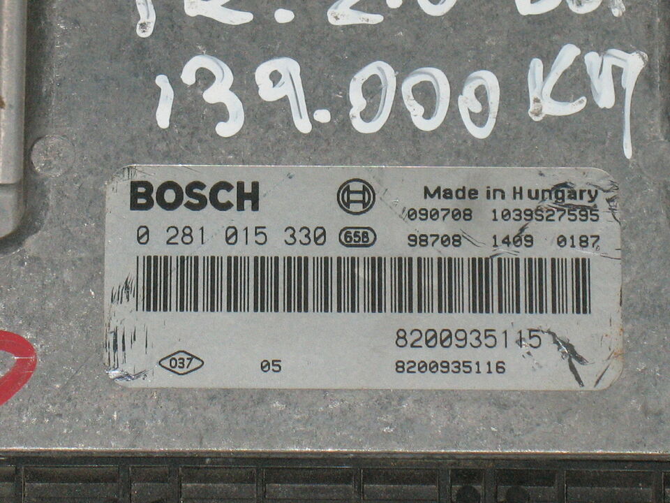 ECU RENAULT TRAFIC OPEL VIVARO 2.0 0281015330 8200935115 EDC 16C36-3.3