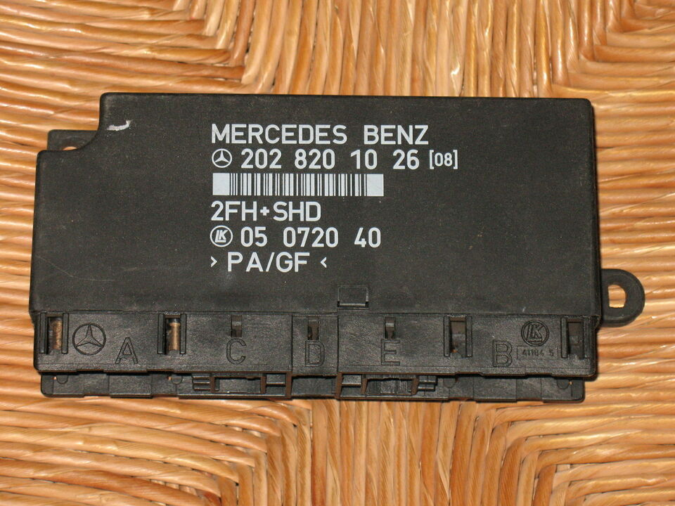 ECU Mercedes Benz W202 2028201026 05072040 Classe E - C