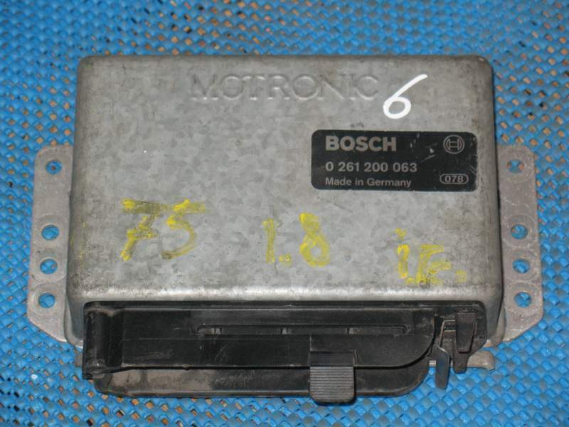 Ecu centralina alfa romeo 75 90 1.8 2.0 bosch 0261200063