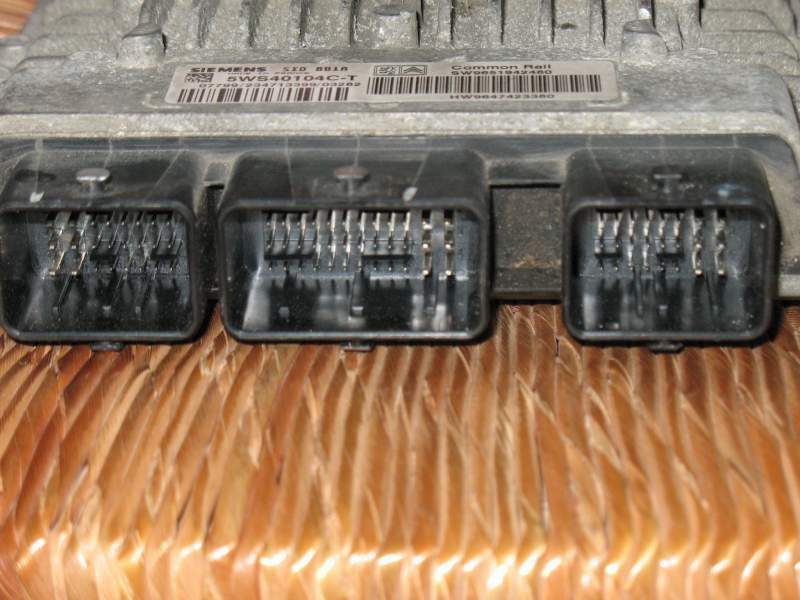 ECU MOTORE SIEMENS SID801A PSA 5WS40104C-T hw9647423380 sw9651942480