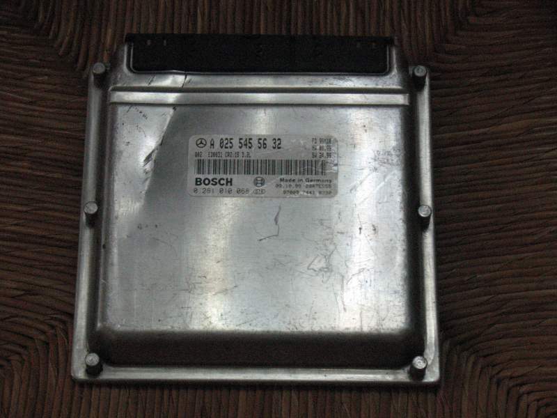 ECU MERCEDES BOSCH 0281010068 A0255455632 EDC 15C6-4.15