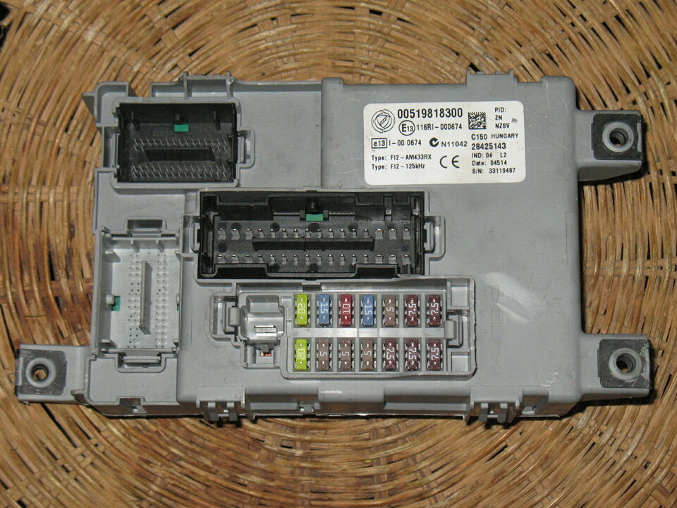 FIAT 500 ABARTH 1.4 BSI BCM FUSE BOX 519818300 00519818300