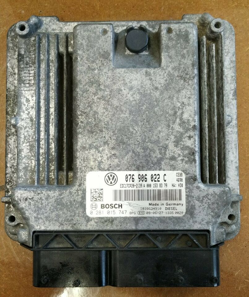 VW CRAFTER 2.5 TDI 076906022C 076906022 C 0281015747 EDC17CP20