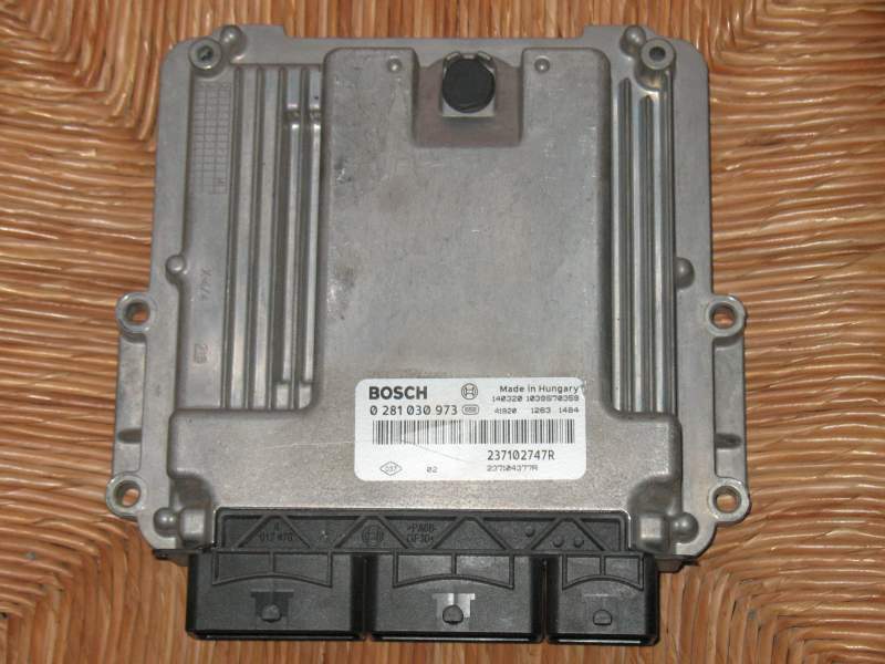 ECU Renault Captur 1.5 Dci EDC 17C42 237102747R BOSCH 0281030973
