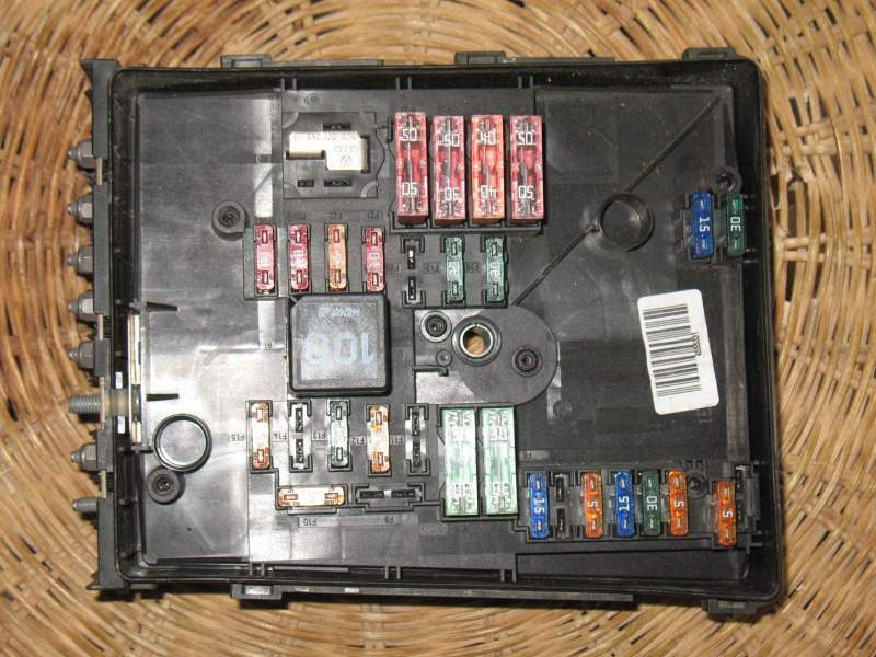 Vw passat 2007 1.9 tdi motore fuse box 3c0971249
