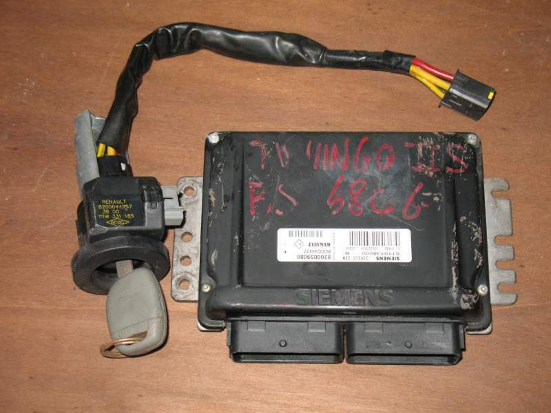 Renault Megane / Scenic 1.6/1.8 16v - ECU - 8200059086 Sirius 3