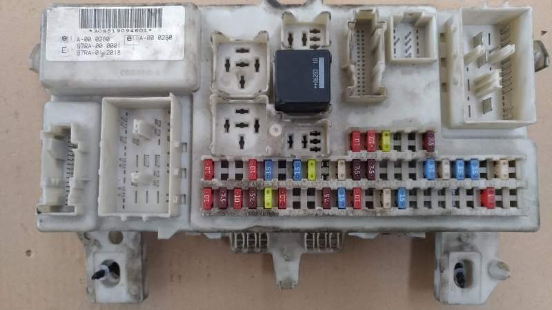 FORD FOCUS 2 BSI 6M5T14014YAA 4M5T 14073 AH body