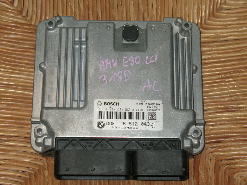 ECU BMW E90 318d BOSCH 0281017517 DDE8512043 8512043 EDC 17C50-3.13