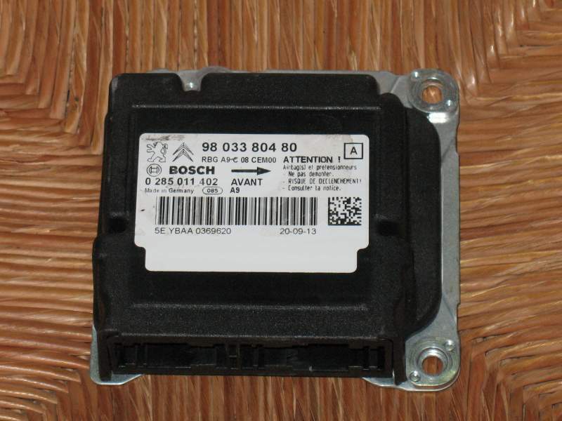 PEUGEOT 208 SRS Airbag ECU Modulo 9803380480 0285011402