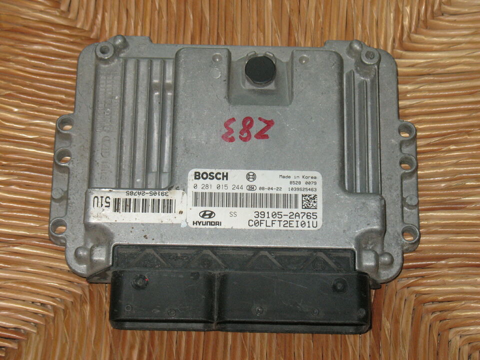 HYUNDAI i30 ecu D4FB EDC16C39 - 0281015244 / 39105-2A765