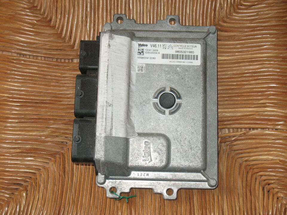 Ecu Peugeot 208 C3 9805321980 HW9800913080 V46.11 V29033054A