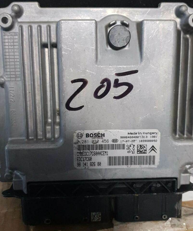 ECU PEUGEOT 308 II 1.6 HDi 100 99hp BOSCH 0281032456 9814182680 EDC17C60