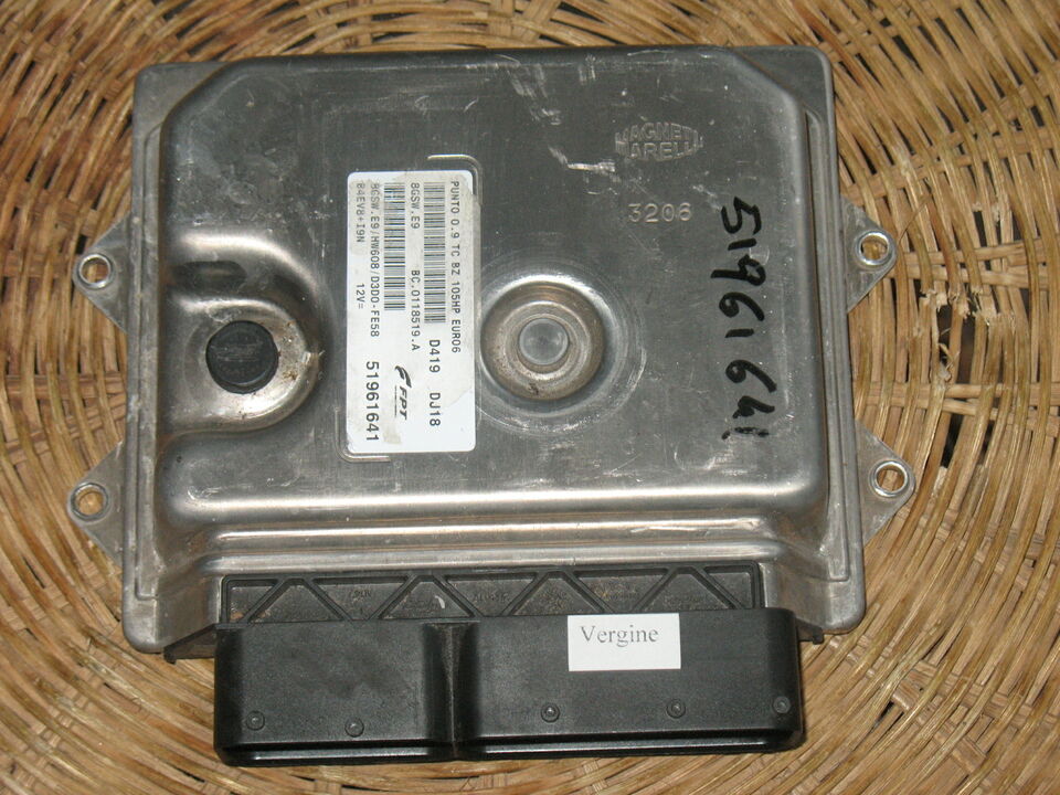 FIAT PUNTO 0.9 105CV MY 2013 51961641 8GSWE9 / HW608  51981623 52026730