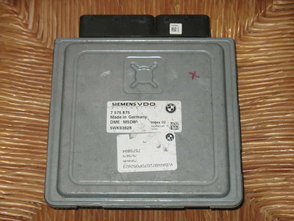 ECU BMW E60 E61 535xi 535i BMW E90 E92 E93 335i 7575875 5WK93628