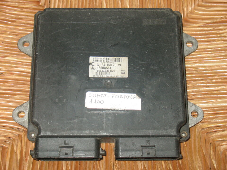 Smart Forfour 1.1 ECU A1341502079 E6T42493 1860A561 MITSUBISHI
