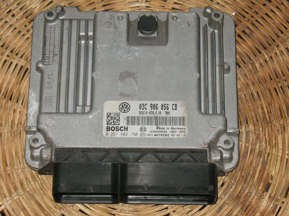 ECU VOLKSWAGEN GOLF 1.6 FSI 0261S02150 03C906056CB MED9.5.10