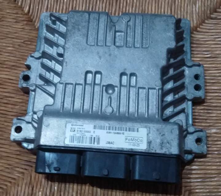 ECU FOCUS C MAX 1.6 S180133002E AV61-12A650-YE SID807EVO J38AC
