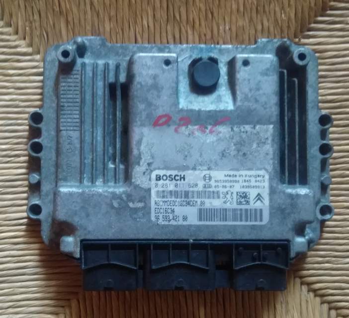 ECU CENTRALINA PEUGEOT 1.6 HDI 0281011628 9659342180 EDC 16C34-2.10