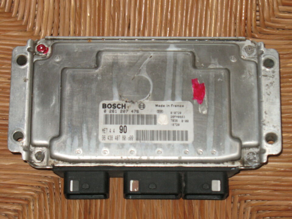 ECU CITROEN XSARA 1.6 16V 0261207476 9643840780 ME7.4.4