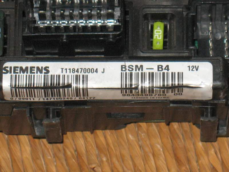 Citroen picaso bsm fuse box T118470004J 9643498780-00 bsm b4