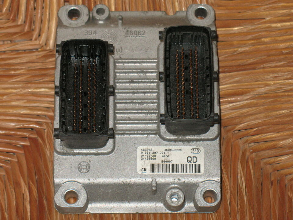 ECU Opel Tigra BOSCH 0261207721 ME7 6.1 24420560 QD 24420560QD