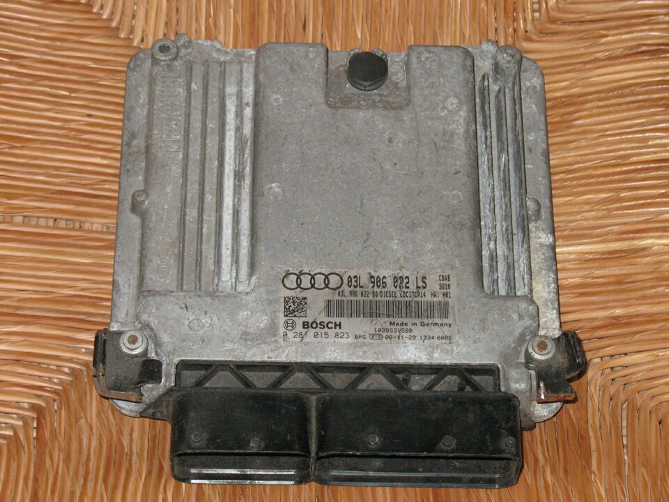 ECU CENTRALINA AUDI A3 2.0 0281015823 03L906022LS EDC17CP14