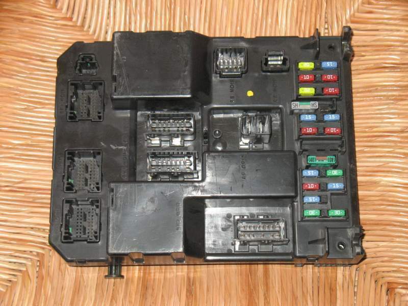 PEUGEOT 307 2.0 HDI J01 00 RHR BSI FUSE 9651197380 9651196680