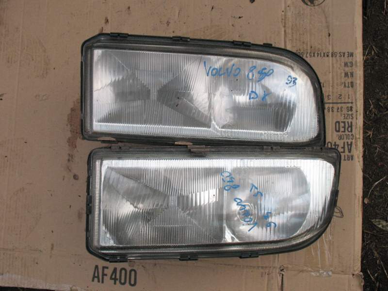 Gruppi ottici fanali anteriore dx/sx volvo 850 '03