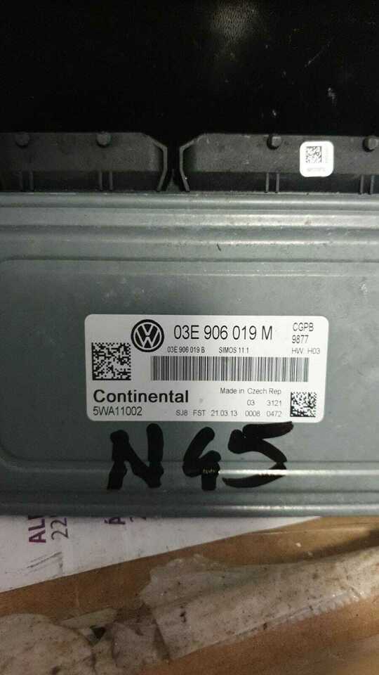 ECU VOLKSWAGEN POLO MOTORE 1.2 03E906019M 5WA11002