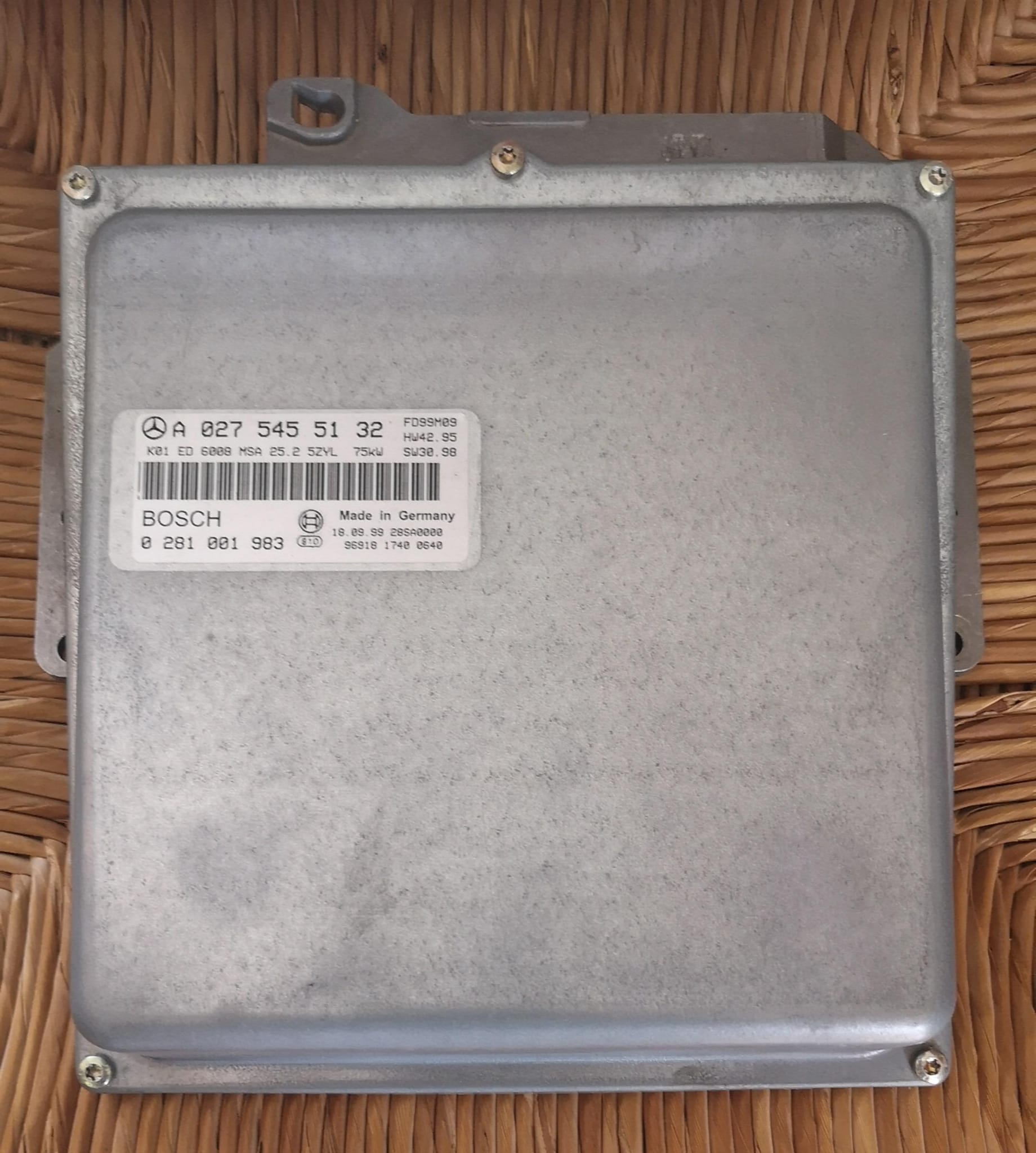 ECU MERCEDES SPRINTER 2.9 TD A0275455132 0281001983 HW 42.95 EDC 1.4 (MSA 15.2-3.23)