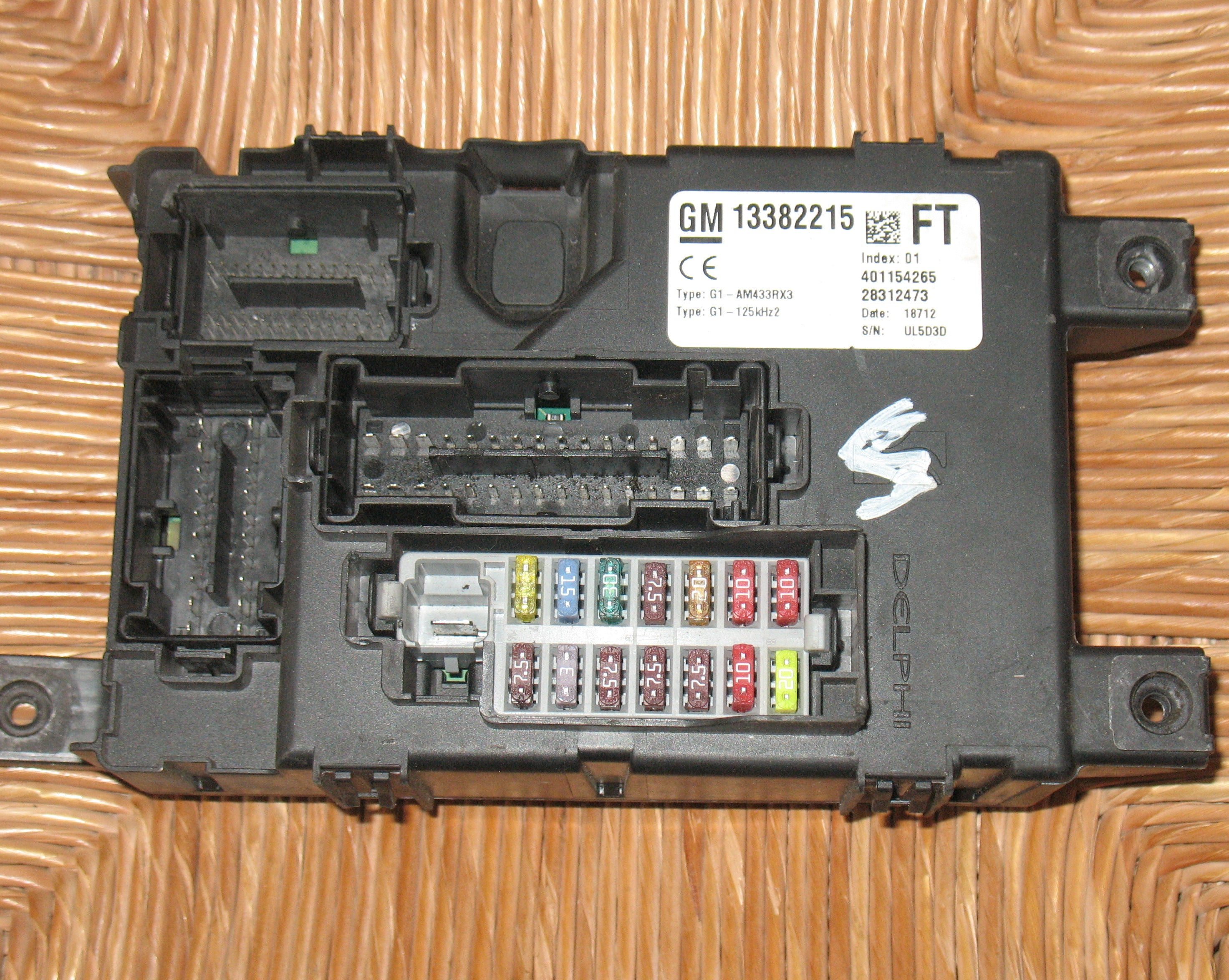 13382215 CENTRALINA BODY COMPUTER BCM OPEL CORSA D S07 DELPHI 28312473 TYPE G1